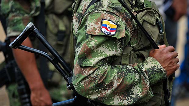 FARC'dan komutanlarına ihraç