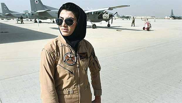 ABD tarafından 'Cesur Kadın' ödülüne layık görülen Pilot ülkesine dönemiyor'