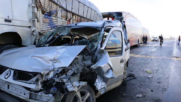 Urfa'da zincirleme kaza: 23 yaralı