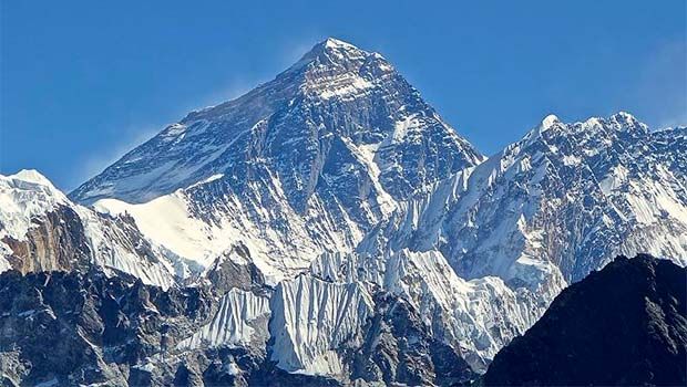 Everest'in yüksekliği yeniden ölçülecek; işte nedeni...