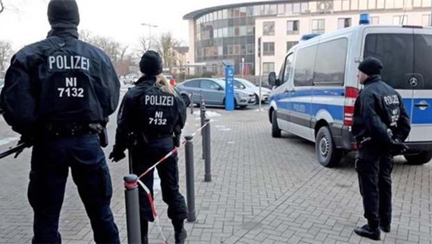 Almanya’da IŞİD'in emriyle polise saldıran kız çocuğuna 6 yıl hapis