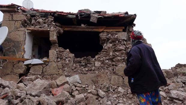Türkiye'nin batısında deprem kasırgası! Tam 506 kez sallandı.