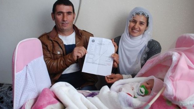 Diyarbakırlı aile kızlarına 'referandum' tercihini isim olarak verdiler