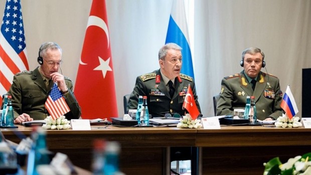 Türkiye'den Antalya'daki zirveye 3 aşamalı YPG’siz Rakka planı