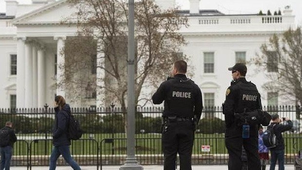 Beyaz Saray'da bomba alarmı