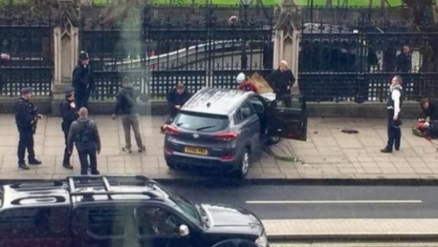 İngiliz parlamentosu önünde saldırı: 5 ölü, 40 yaralı