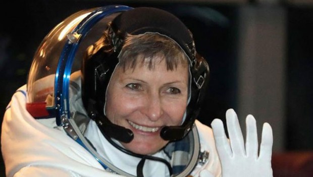 Kadın astronot uzayda yürüyüş rekoru kırdı
