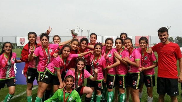 Amedspor Kadın futbol takımı 1.ligde