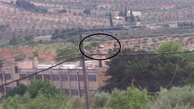 Efrin’de Suriye bayrağı asıldı
