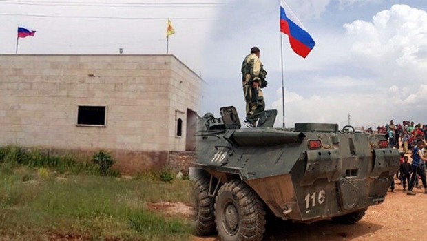 Afrin’de Rusya ve YPG bayrakları yan yana