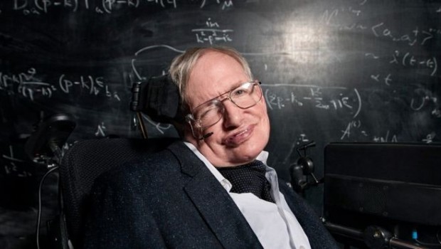 Stephen Hawking: Dünya’yı 100 yıl içerisinde terk etmeliyiz