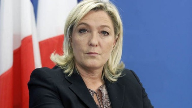 AP, Le Pen'in dokunulmazlığını kaldırdı