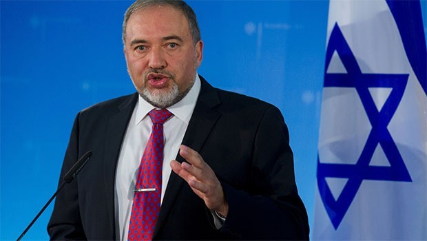 İsrail Savunma Bakanı: Kürtlerin Suriye yönetiminde hükmü yok