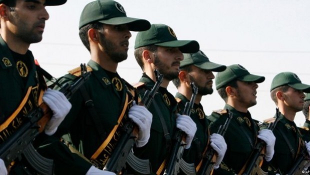 İran'da askeri birliklere ateş açıldı: 4 Ölü, 8 Yaralı