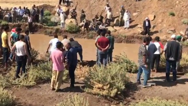 Urfa'da  3 çocuk, su birikintisinde boğuldu
