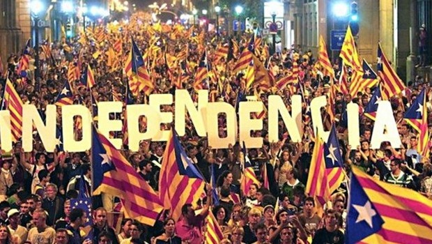 Katalonya, bağımsızlık yasasını tanıttı