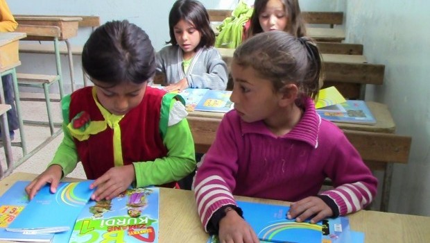 Rojava'da eğitim dili Kürtçe oldu