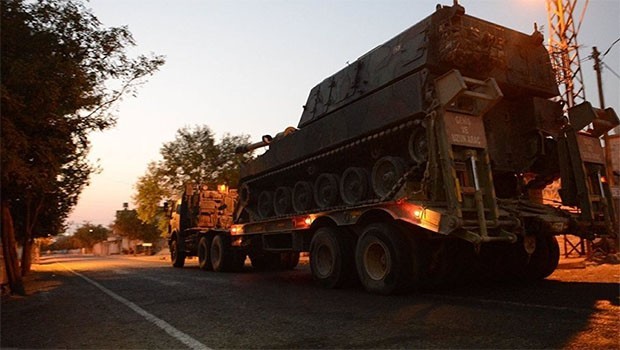 TSK'nin sınıra askeri sevkiyatı sürüyor