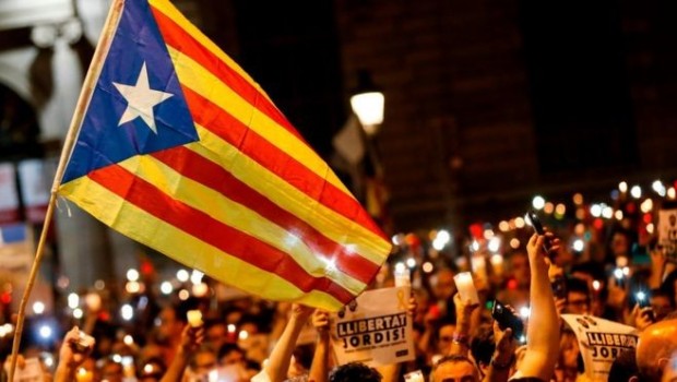 Katalonya halkından geri adım yok: 'Bağımsızlık, demokrasi, özgürlük'