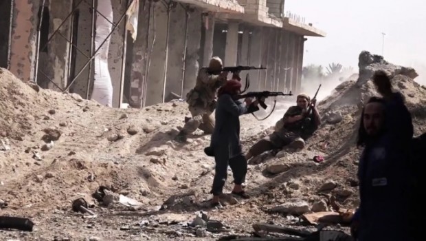 IŞİD, Deyrezzor'da ağır silahlarla SDG'ye saldırdı