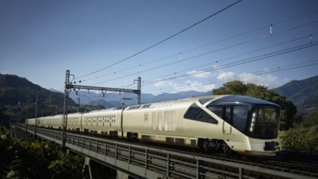 Tren 20 saniye erken kalktı, Japon yetkililer özür diledi