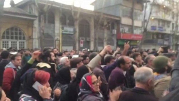 İran'da protestolar dalga dalga yayılıyor!