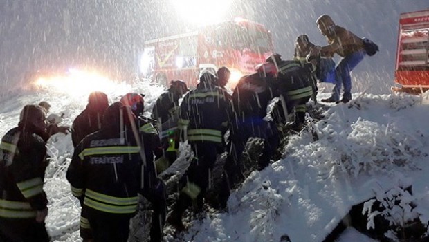 Erzurum'da İran plakalı yolcu otobüsü devrildi: 20 yaralı