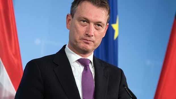 Hollanda Dışişleri Bakanı, 'yalan söylediği için' istifa etti