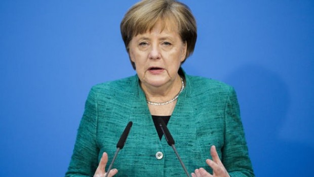 Merkel'den Türkiye'ye Afrin çağrısı