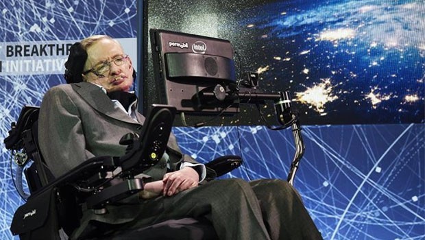 Fiziğin dehası Stephen Hawking hayatını kaybetti