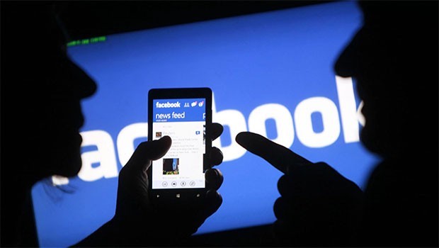 Facebook eridi: Bir haftada 50 milyar dolar kaybetti!