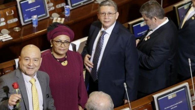 FARC gerillaları Parlamento'da