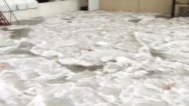 Suudi Arabistan'a kar yağdı