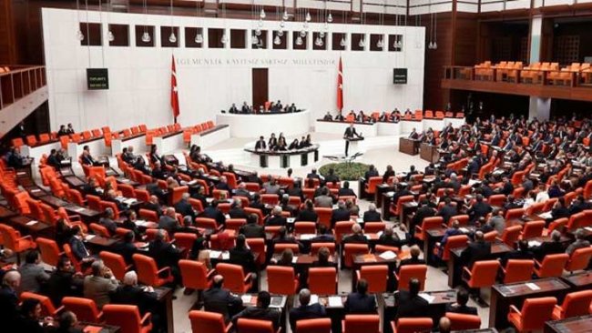 HDP ve CHP’liler için 252 ‘dokunulmazlık’ tezkeresi mecliste