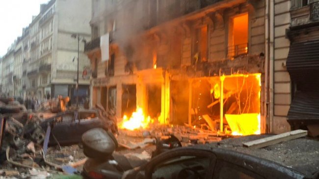 Fransa'nın başkenti Paris'te büyük patlama: Çok sayıda yaralı var