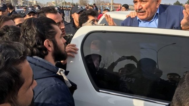 HDP'li eski belediye başkanına Urfa mitinginde gözaltı