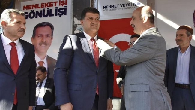 Batman'da, 3 bin kişilik aşiretiyle HDP'den AKP'ye geçti