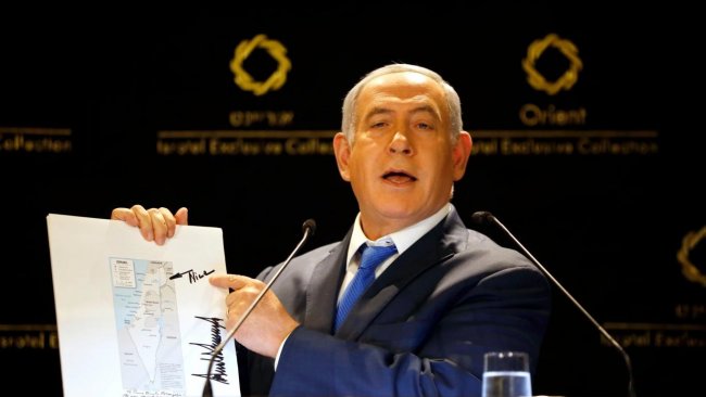 Netanyahu, Trump'ın imzaladığı 'Yeni İsrail' haritasını tanıttı