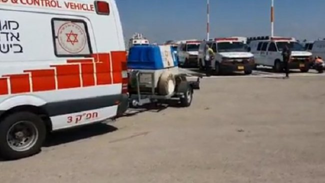 İsrail'de kırmızı alarm...100'ün üzerinde ambulans havaalanına geldi