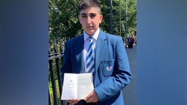 İskoçya genelinde yapılan Lise sınavının birincisi bir Kürt