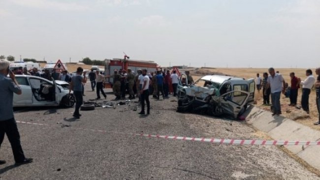 Diyarbakır’da feci kaza: 4 ölü, 8 yaralı