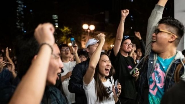Hong Kong yerel seçimlerinde zafer Çin karşıtlarının