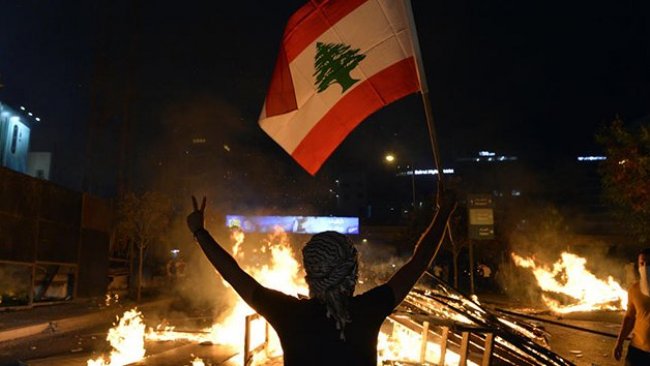 Lübnan sokaklar karıştı: Onlarca yararlı var 