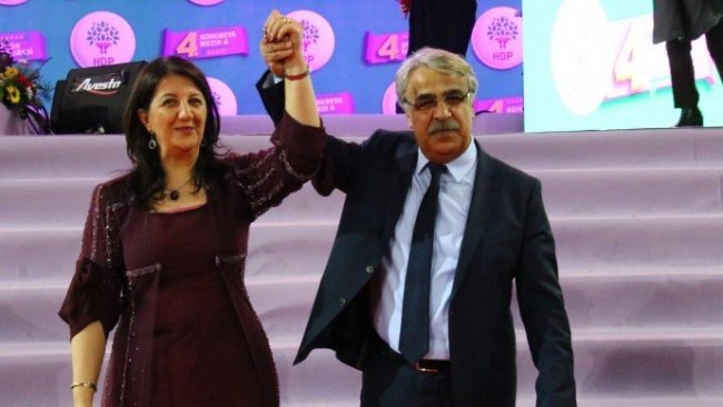HDP’nin yeni eş başkanları seçildi