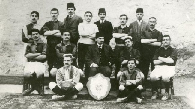 İlk Kürt futbolcu Celal İbrahim Galatasarayı Kurdu, ilk kaptanlığını yaptı