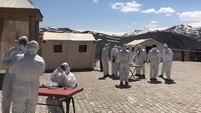 Muhtar tarafından vakaların gizlendiği mahallede Kovid-19'lu kişi sayısı artıyor