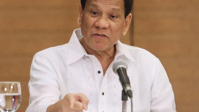 Duterte'yi çıldırtan olay: Hepinizi bitireceğim, gidip saklanın!
