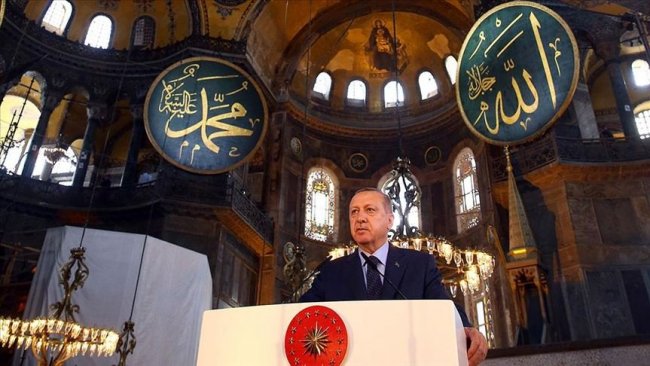 Erdoğan, Ayasofya'yı ibadete açan kararı imzaladı
