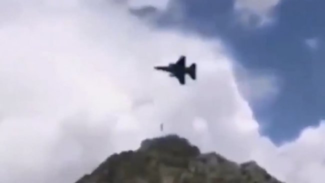 Türk F-16'lar Ermenistan sınırında uçuş yaptı