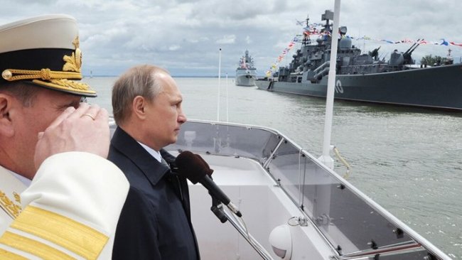 Putin: Rusya donanmasının benzersiz hipersonik silahları olacak
